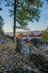 Riffsteine mit Blick auf Pößneck