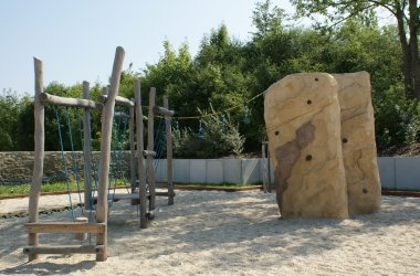 Spielplatz mit Klettermöglichkeiten